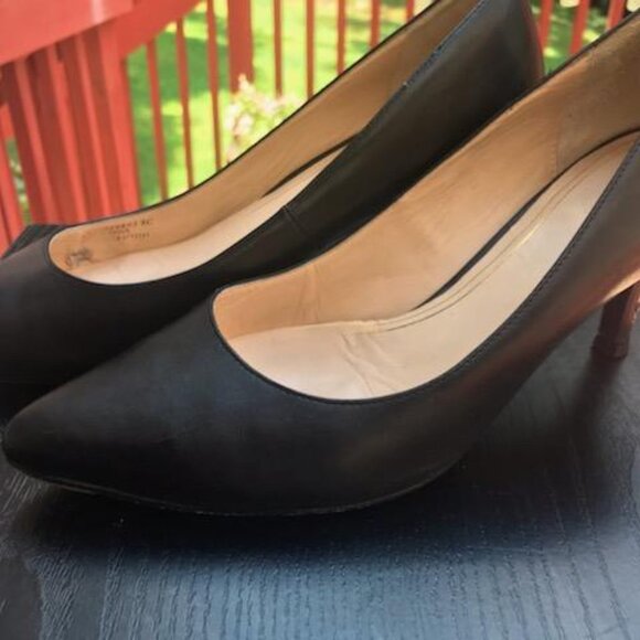 COLE HAAN - NIKE AIR Black Leather Heels/Pumps size 8C - Picture 7 of 10